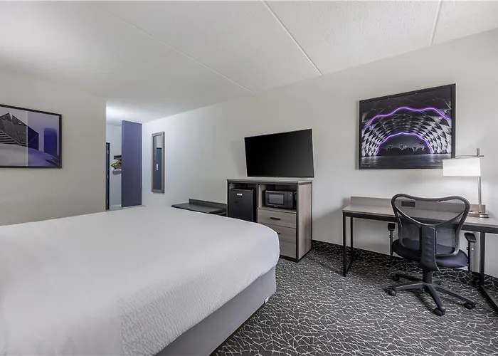 Western Hotel Bolingbrook
